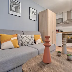 Cv1g Charming Studio At République - 2p , París Francia